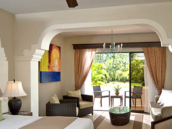 DELUXE JUNIOR SUITE