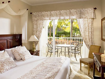 MASTER SUITE / ROYAL SERVICE MASTER SUITE / ROYAL SERVICE